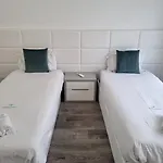 Mikaela 2 Pensionat 3*