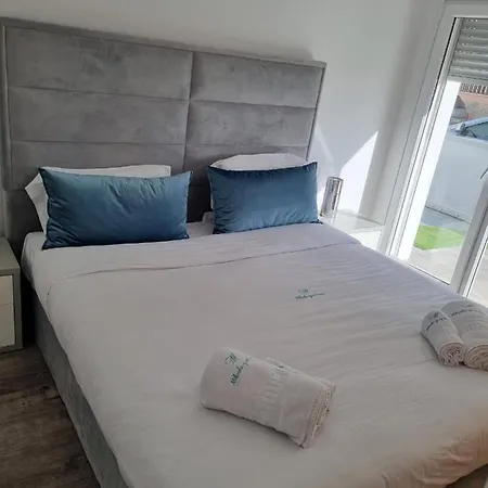 Mikaela 2 Ramada
