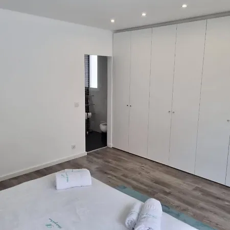 Mikaela 2 Ramada